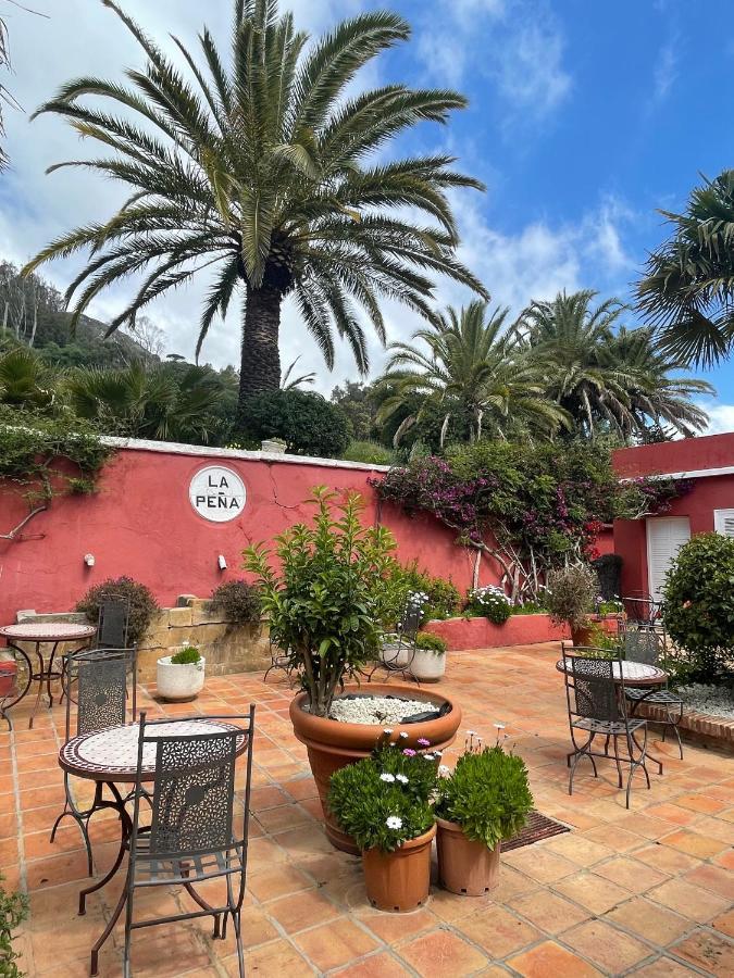 La Peña Hotel *